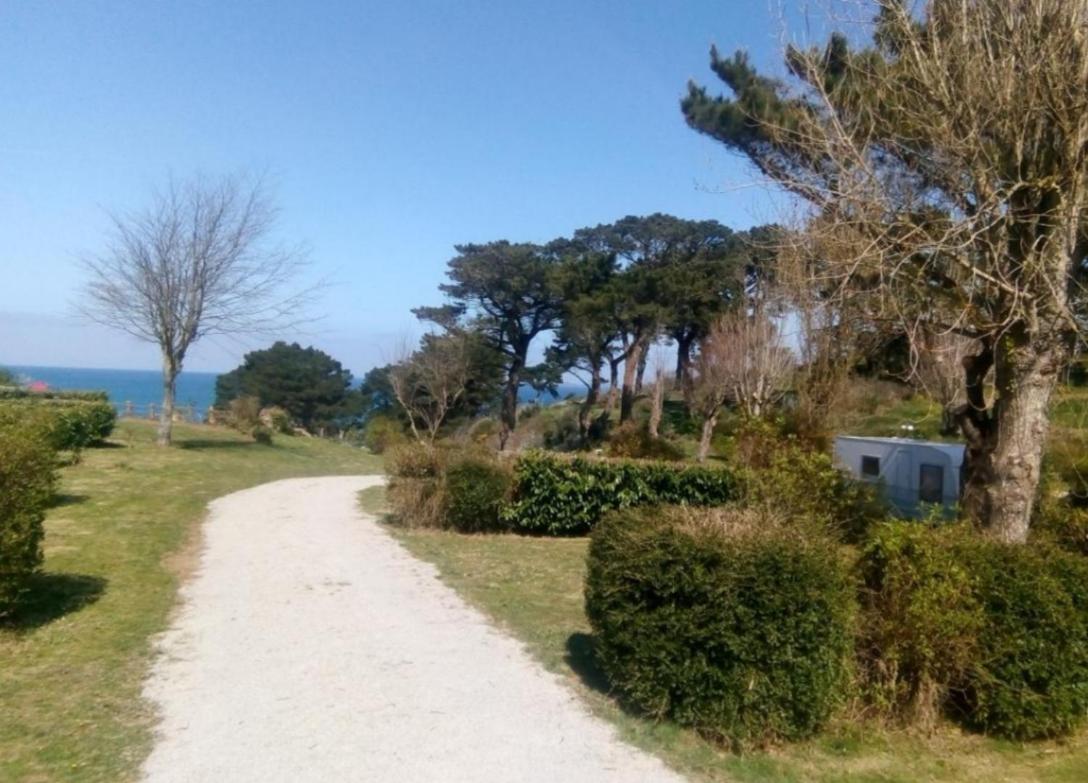 Les Hortensias Grande Tente Familiale Deux Chambres Et Sejour Vue Mer Sur Camping Nature Plestin-les-Grèves Dış mekan fotoğraf