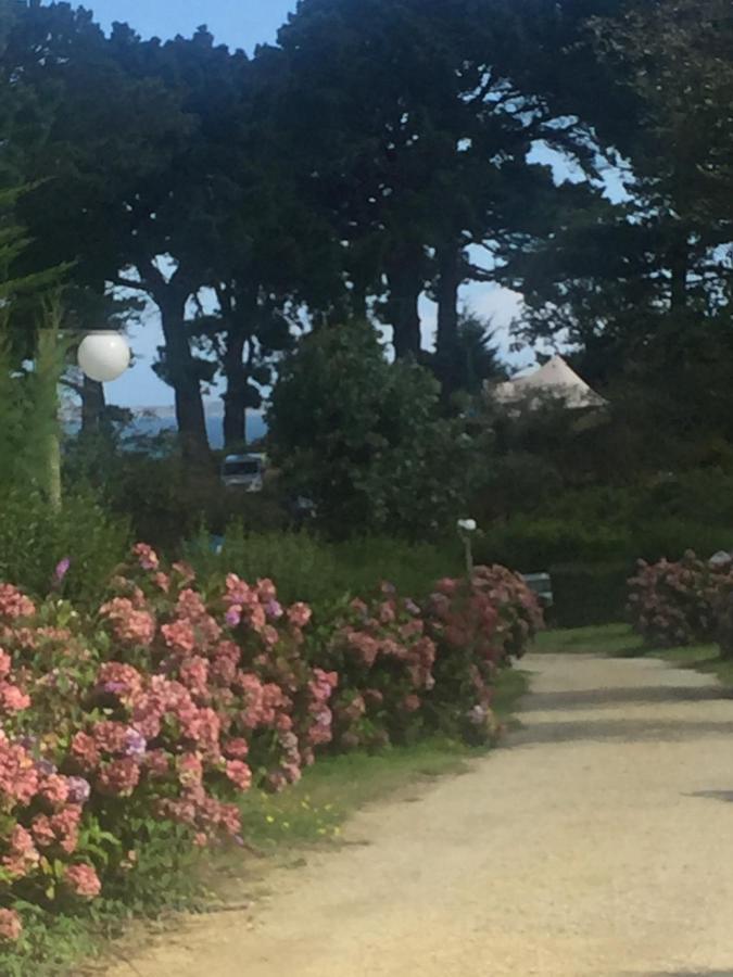 Les Hortensias Grande Tente Familiale Deux Chambres Et Sejour Vue Mer Sur Camping Nature Plestin-les-Grèves Dış mekan fotoğraf